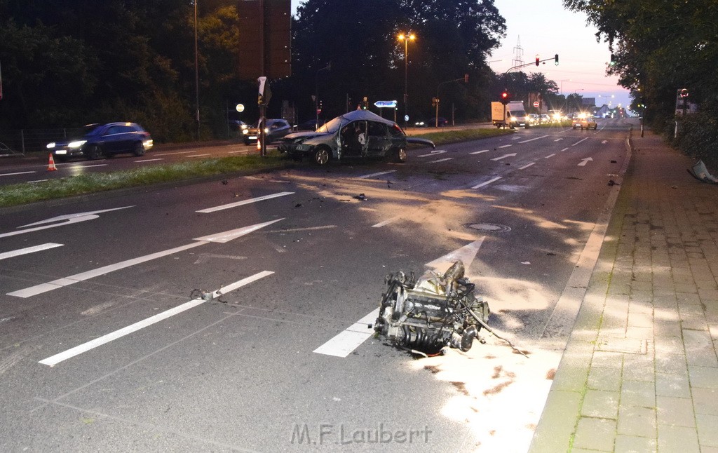 Schwerer VU Koeln Dellbrueck Bergisch Gladbacherstr Herler Ring P069.JPG - Miklos Laubert